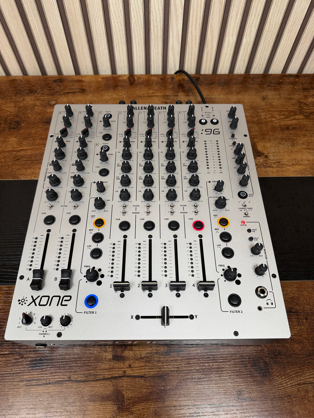 Allen & Heath Xone:96 Analogue DJ Mixer