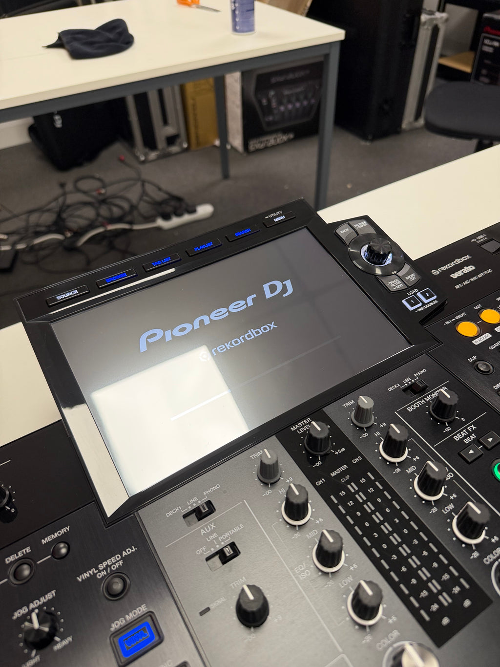 Pioneer XDJ-RX3 Standalone DJ Controller