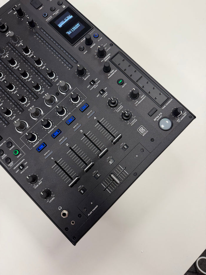 Denon X1850 Prime Professional DJ Mixer