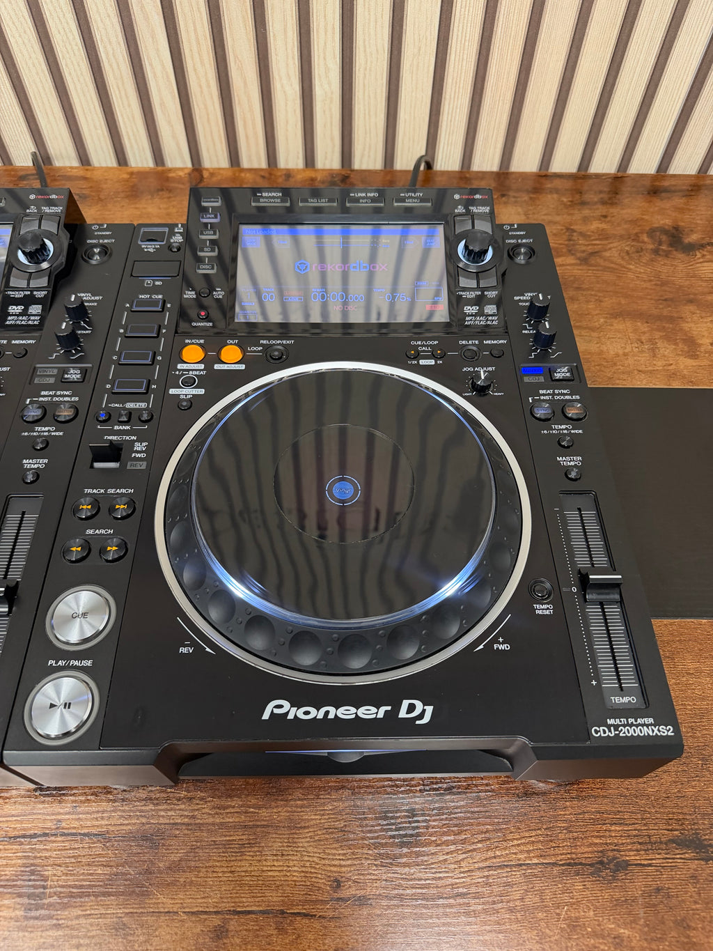 Pioneer CDJ-2000NXS2 Media Player Pair