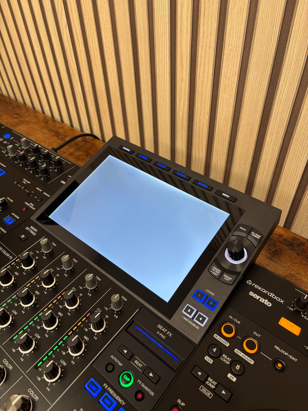 AlphaTheta XDJ-AZ