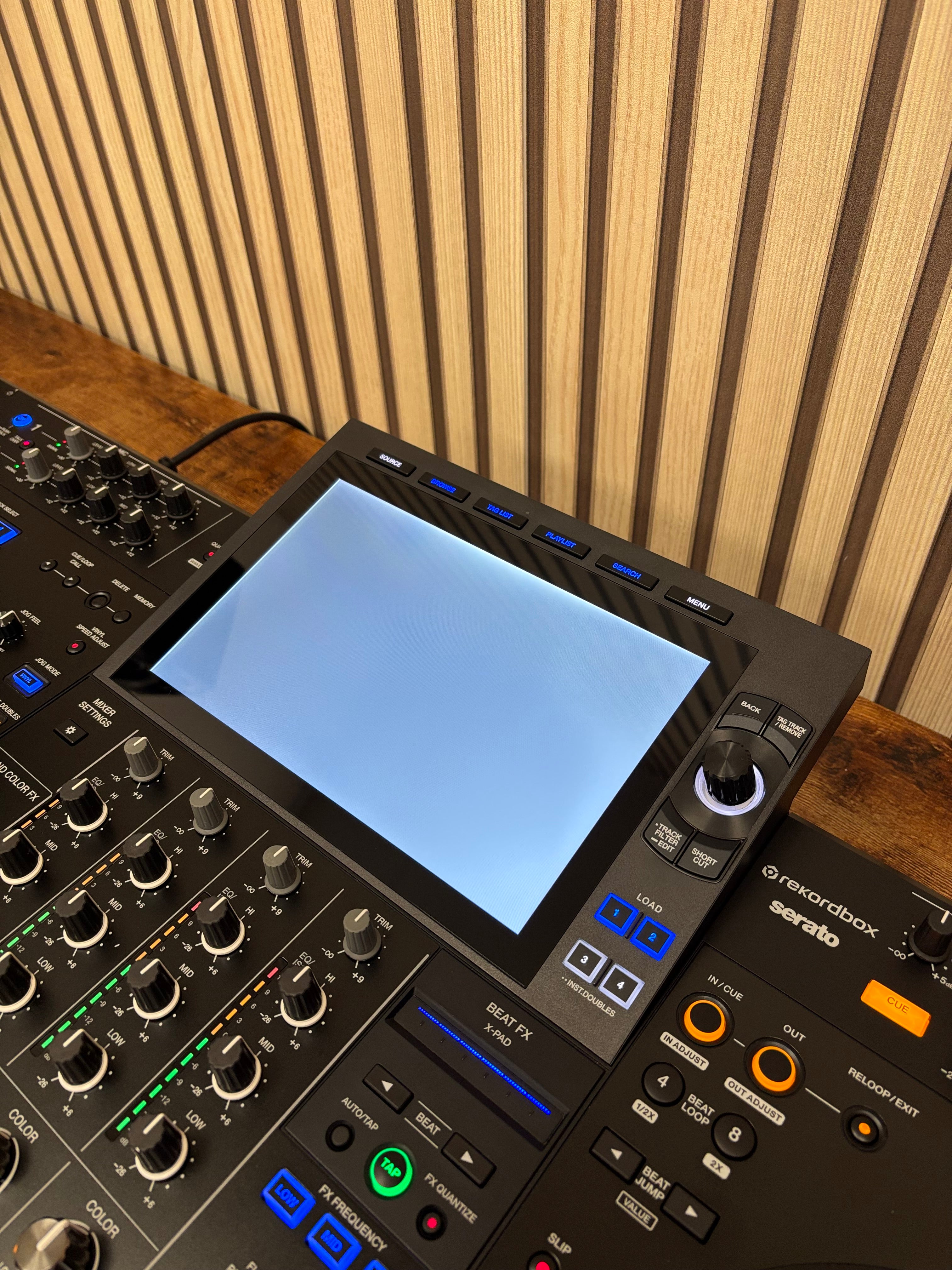 AlphaTheta XDJ-AZ