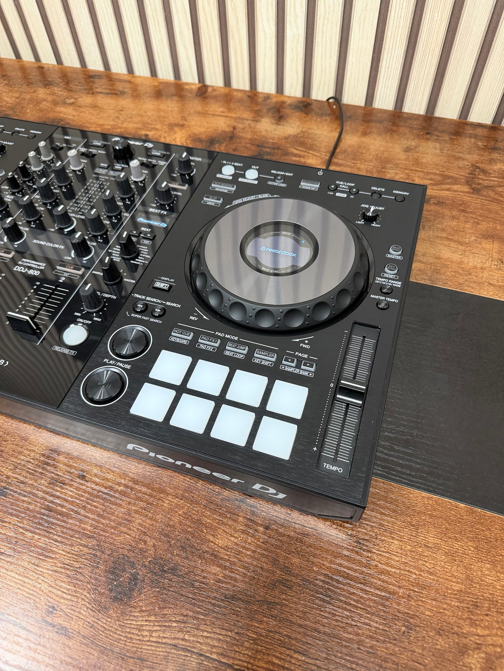 Pioneer DDJ-800 DJ Controller