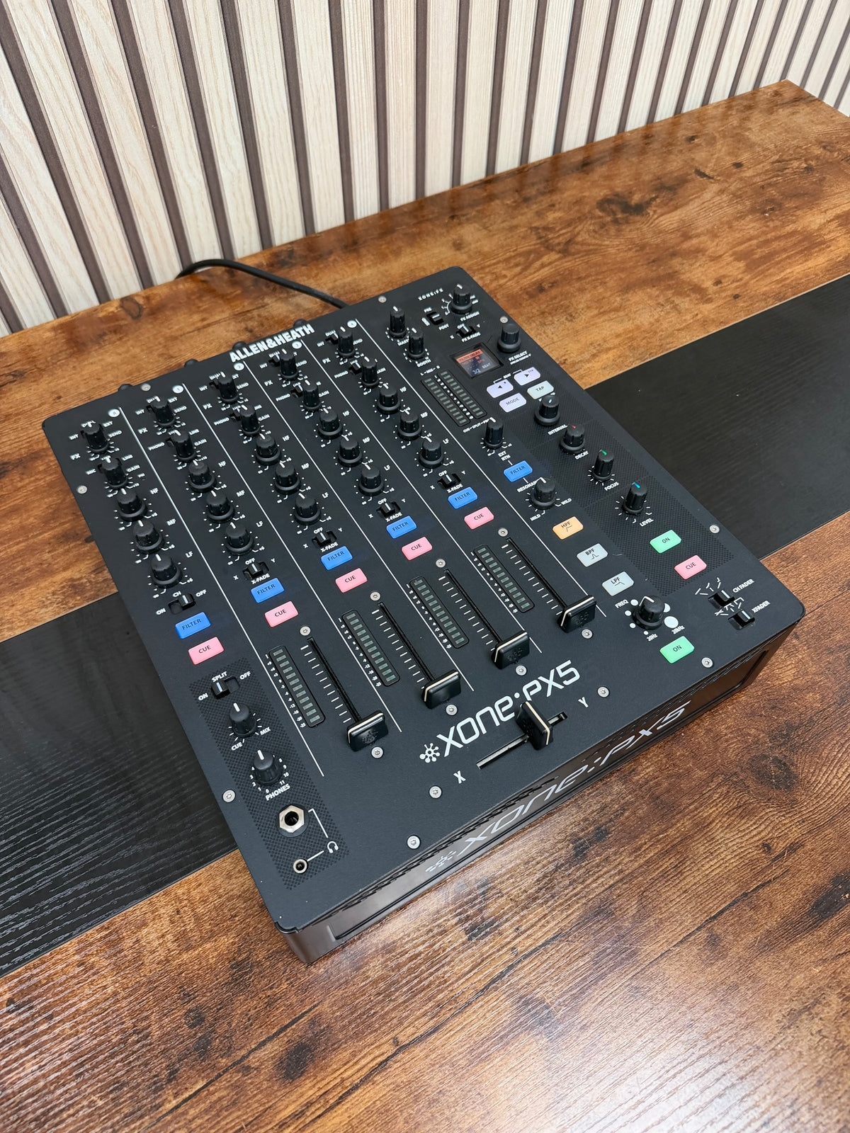 Allen & Heath Xone:PX5 Analogue DJ Mixer