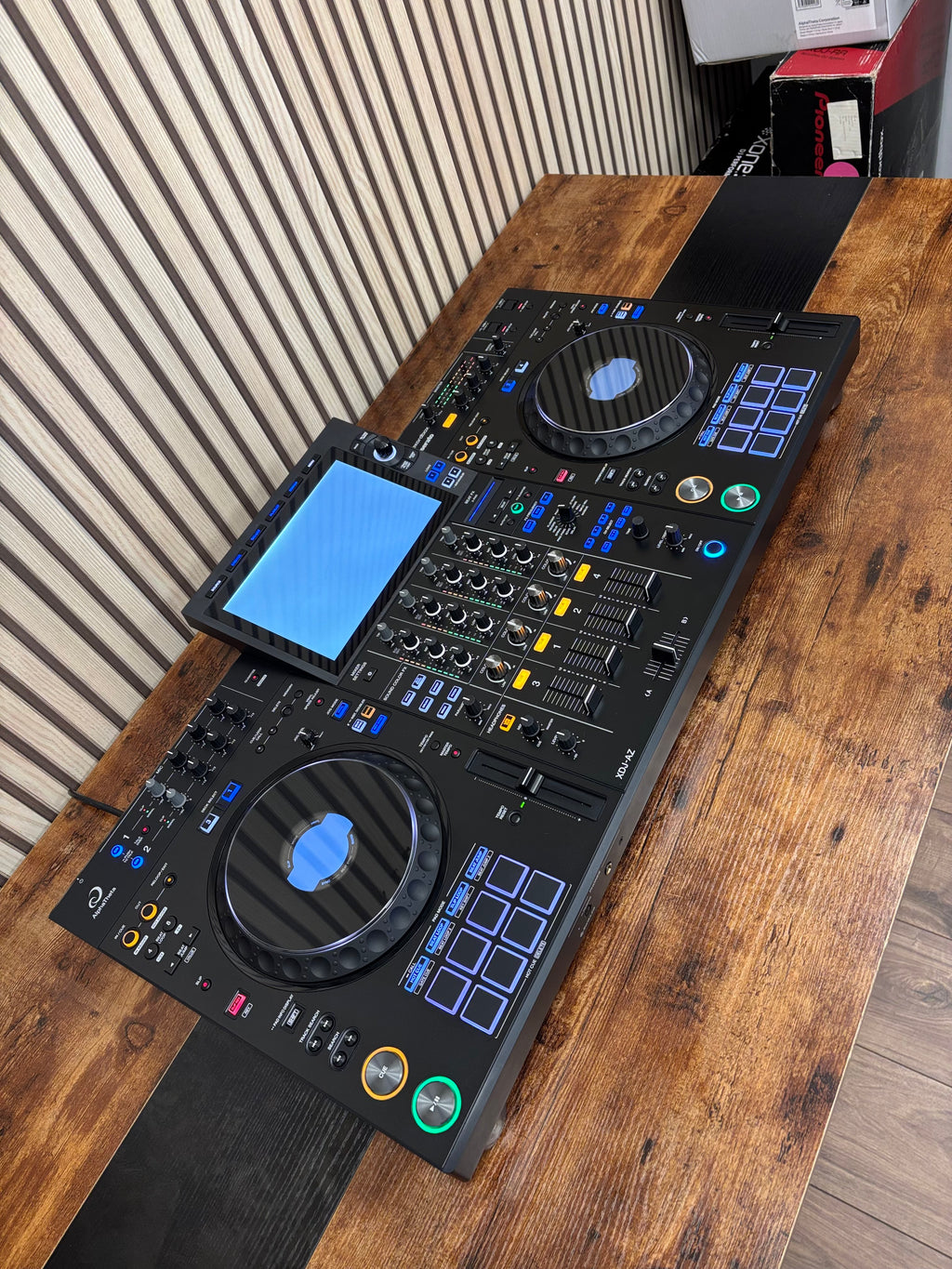 AlphaTheta XDJ-AZ