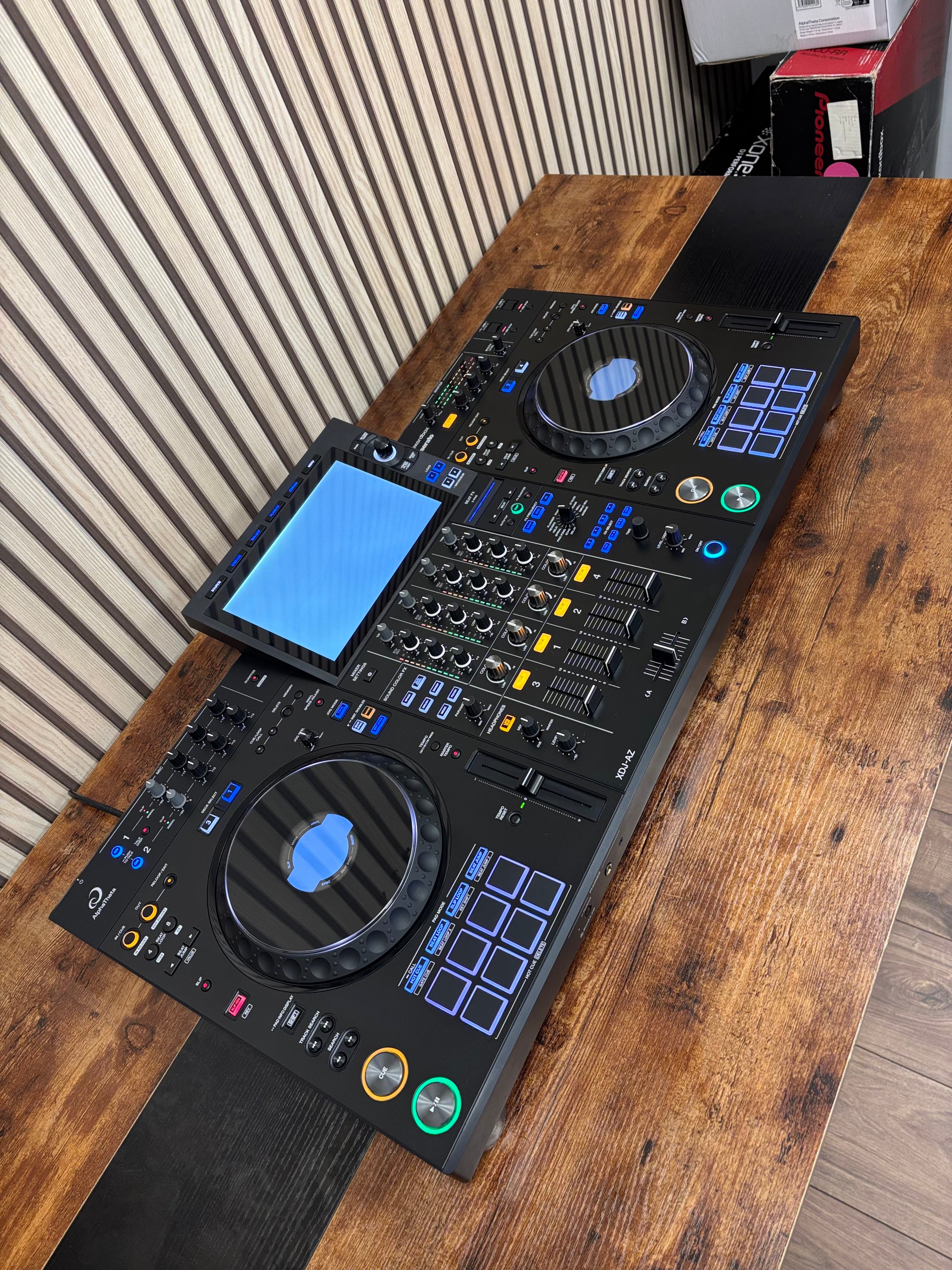AlphaTheta XDJ-AZ