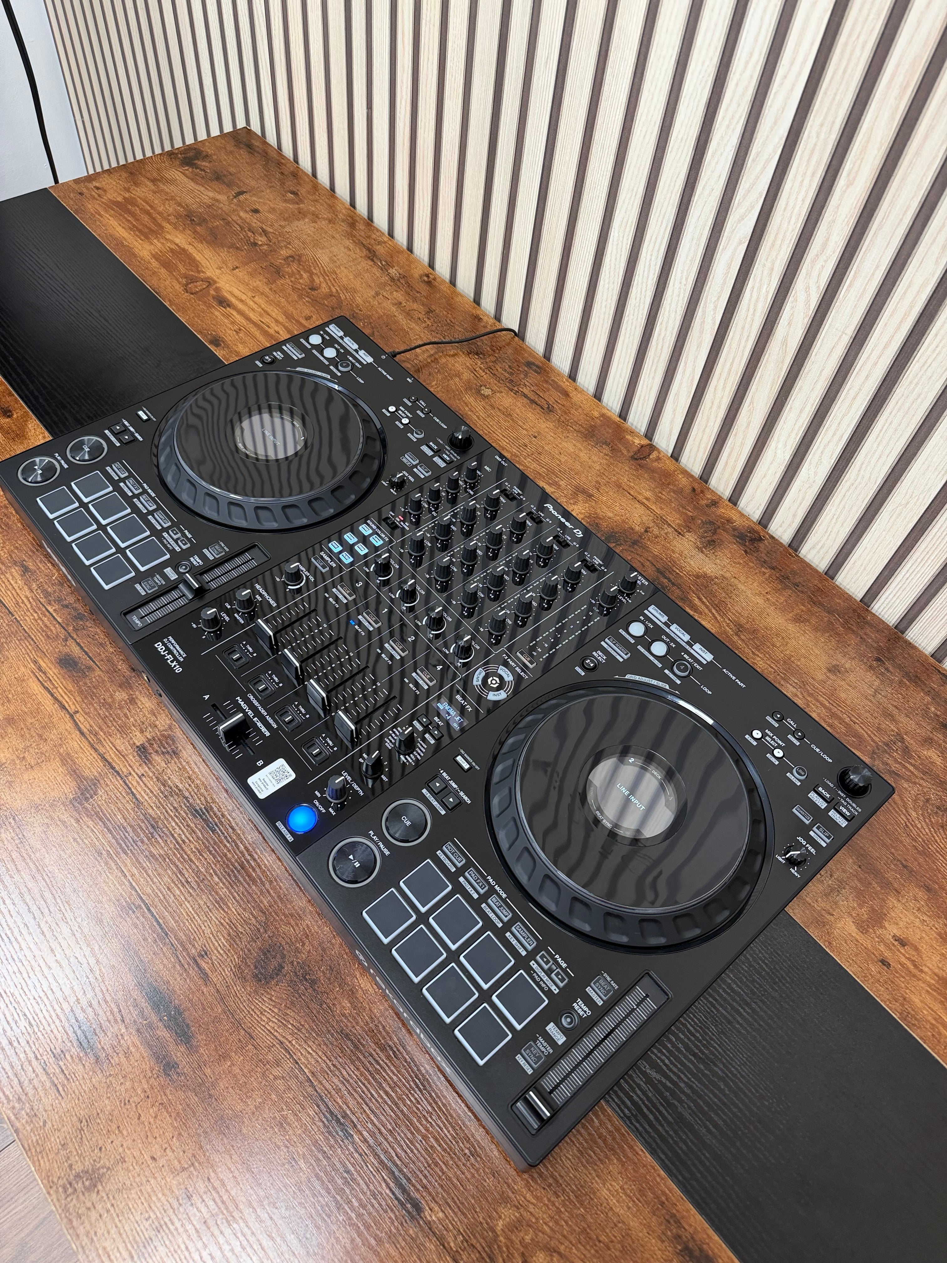 Pioneer DDJ-FLX10 Pro DJ Controller