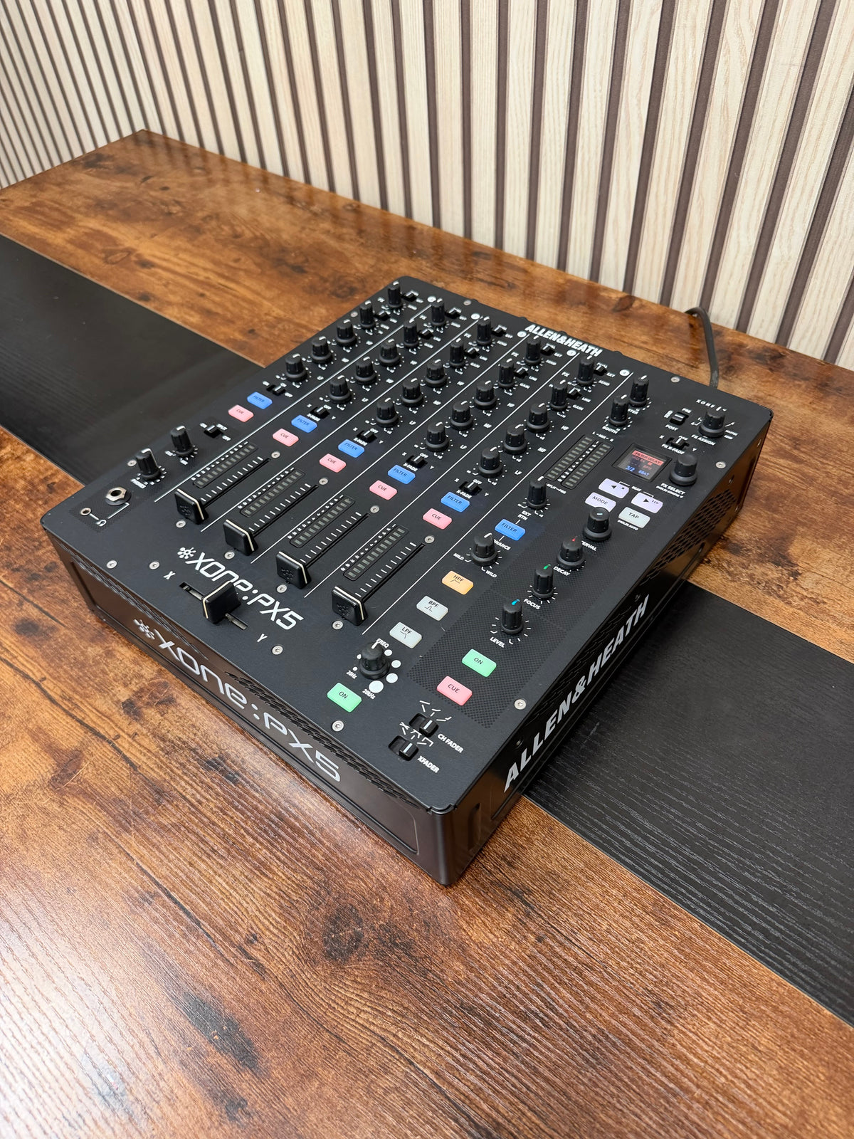 Allen & Heath Xone:PX5 Analogue DJ Mixer