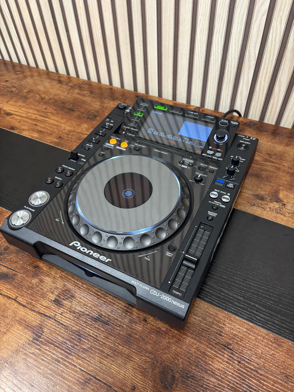 Pioneer CDJ-2000NXS Pro DJ Turntable