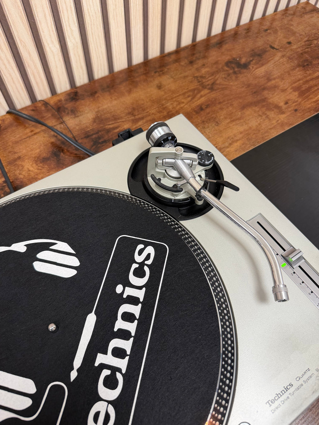 Technics SL-1200MK2 DJ Turntable