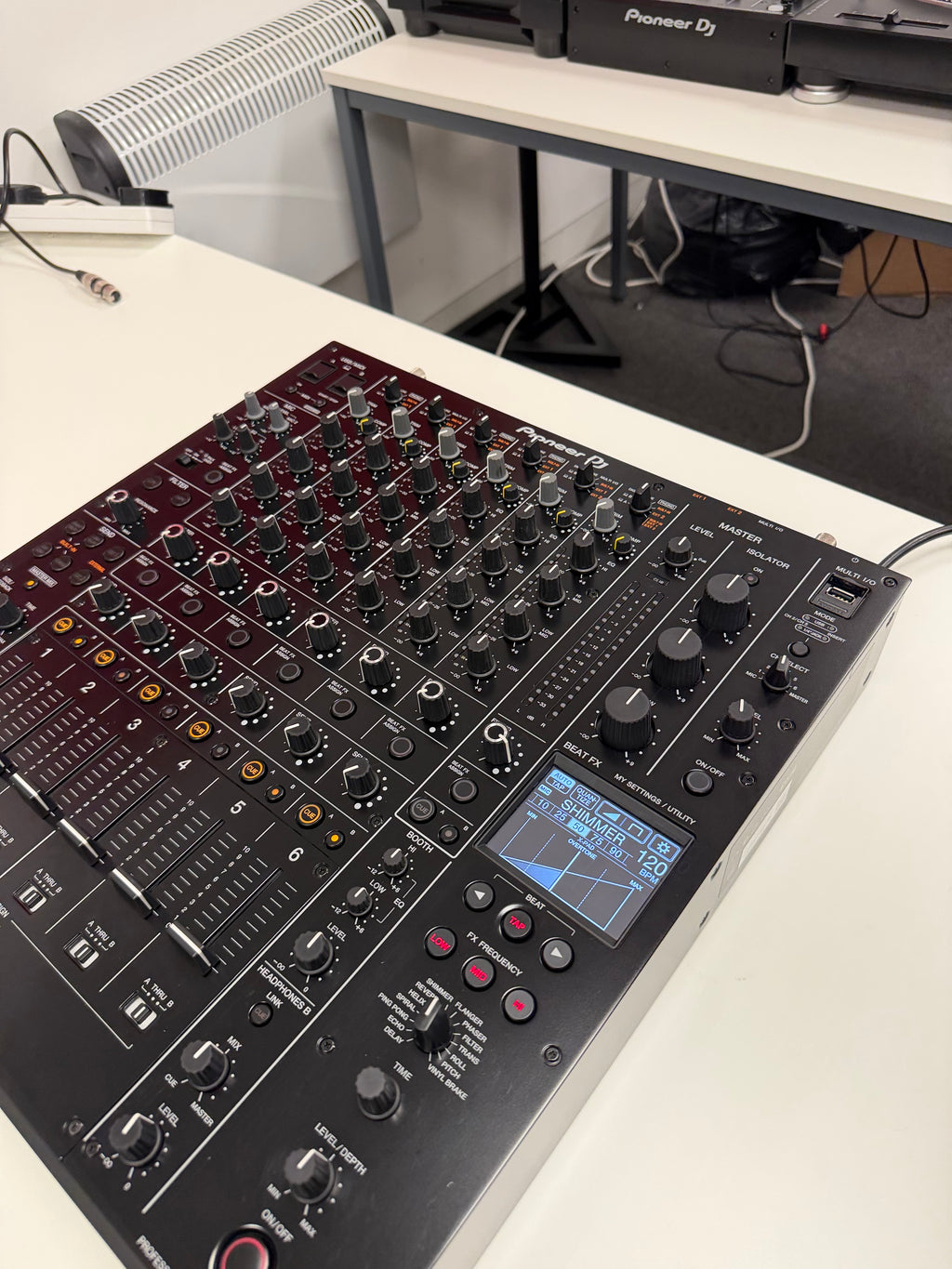 Pioneer DJM-V10 Pro DJ Mixer