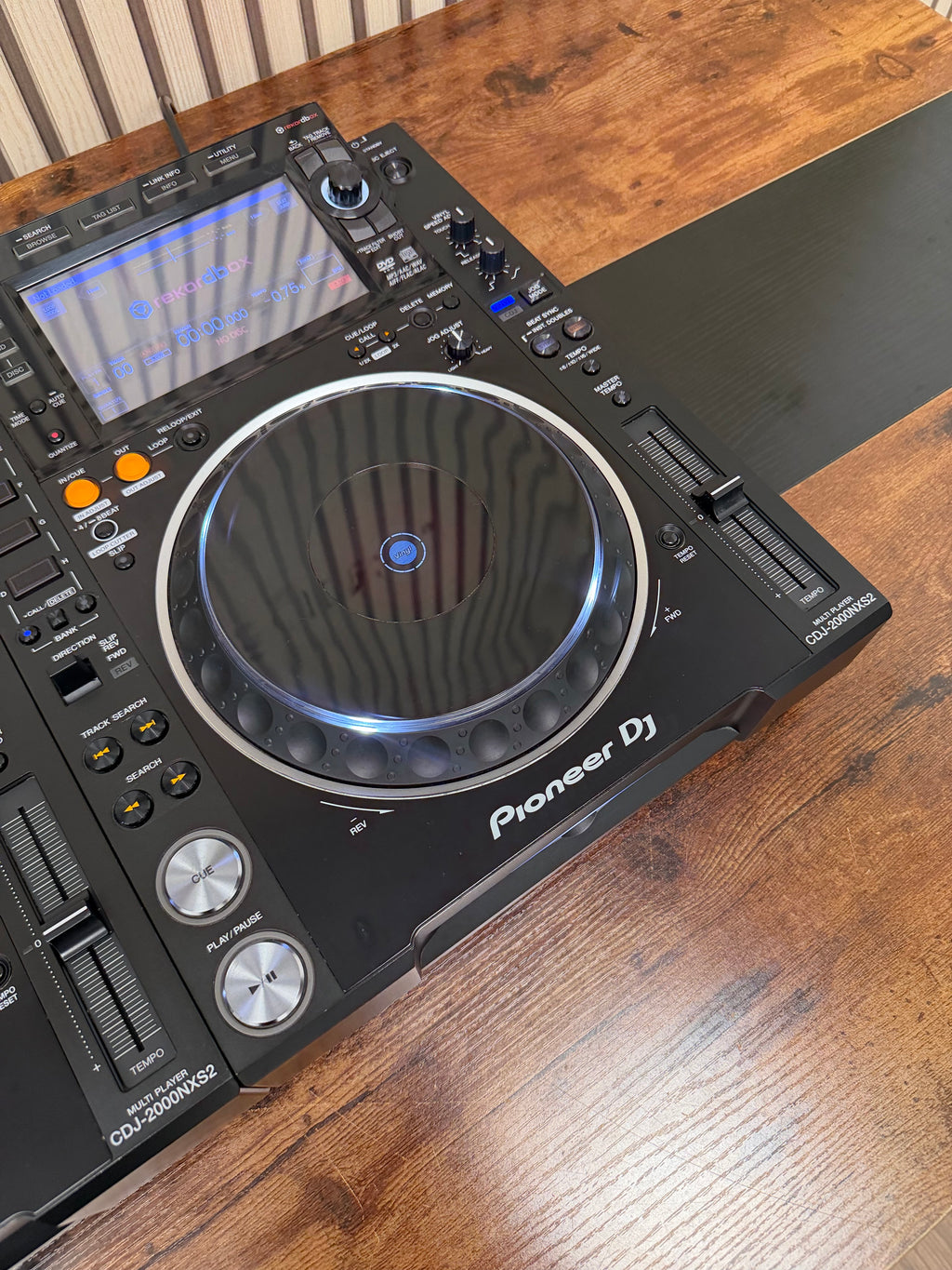 Pioneer CDJ-2000NXS2 Media Player Pair