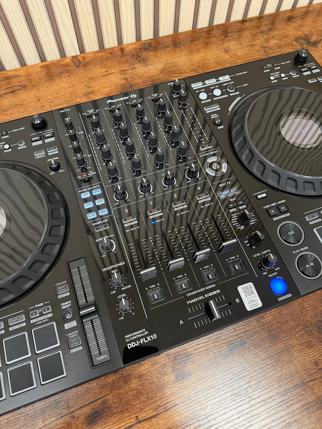 Pioneer DDJ-FLX10 Pro DJ Controller
