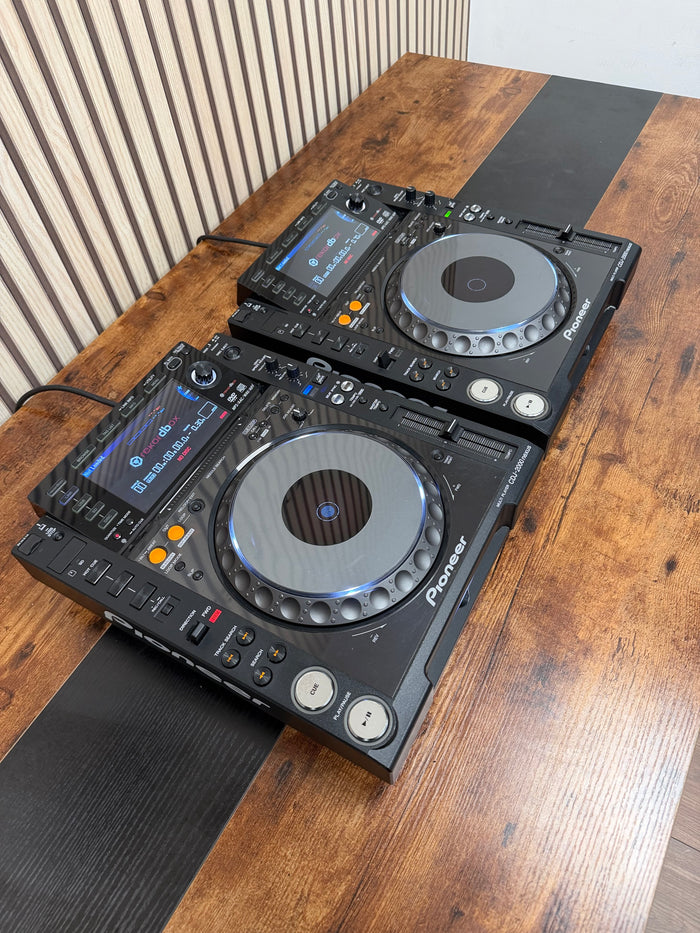 Pioneer CDJ-2000NXS Media Player Pair