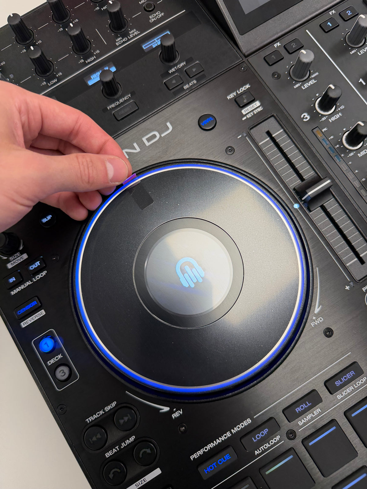 Denon Prime 4 + Standalone DJ Controller