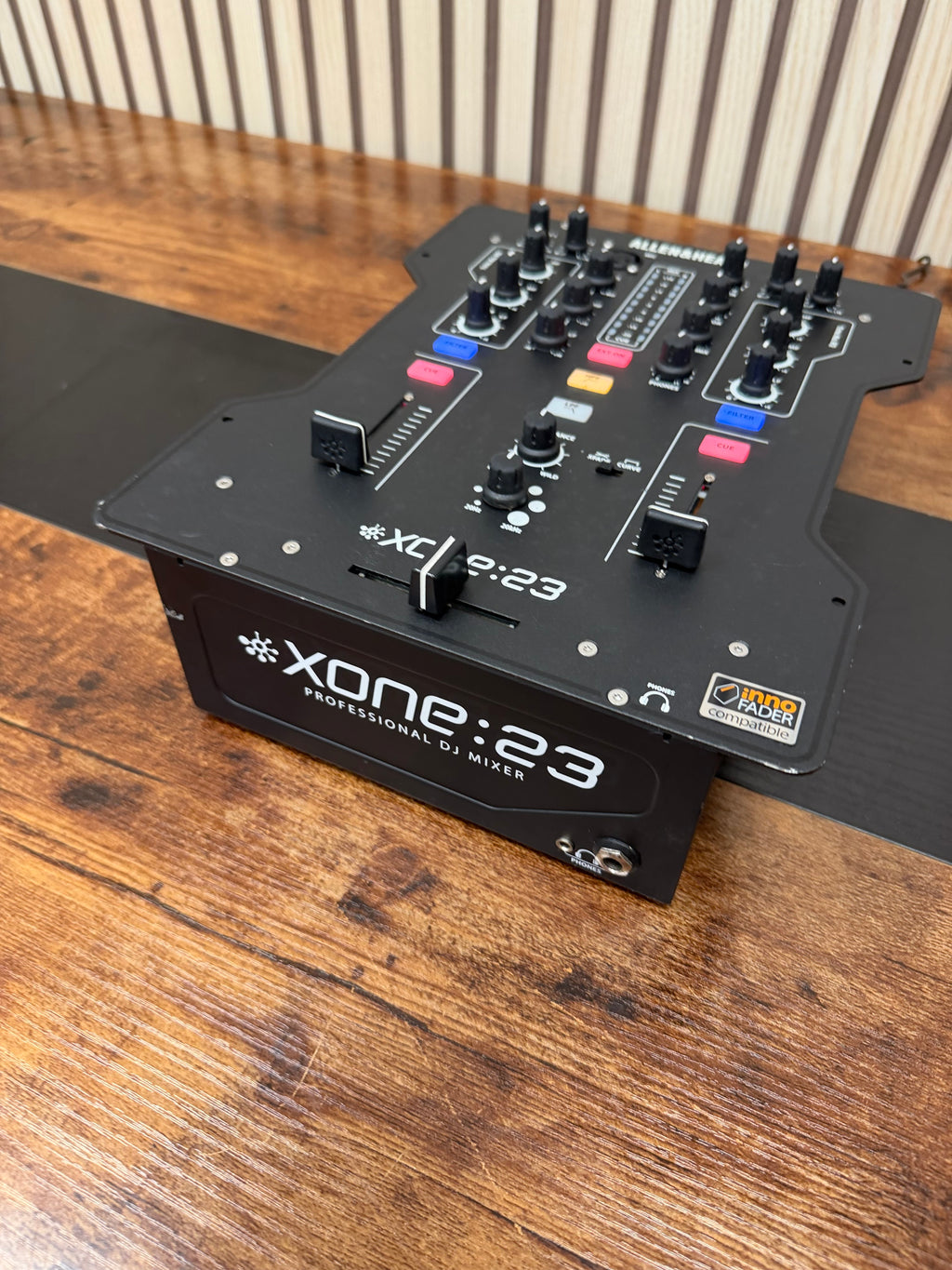 Allen & Heath Xone:23 Analogue DJ Mixer