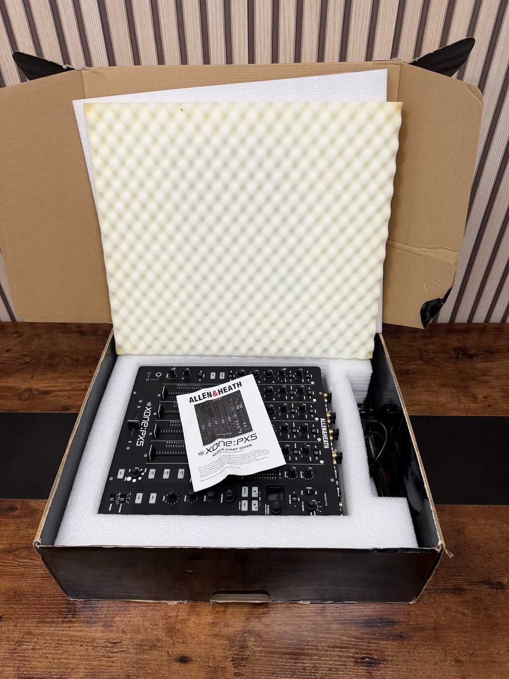 Allen & Heath Xone:PX5 Analogue DJ Mixer