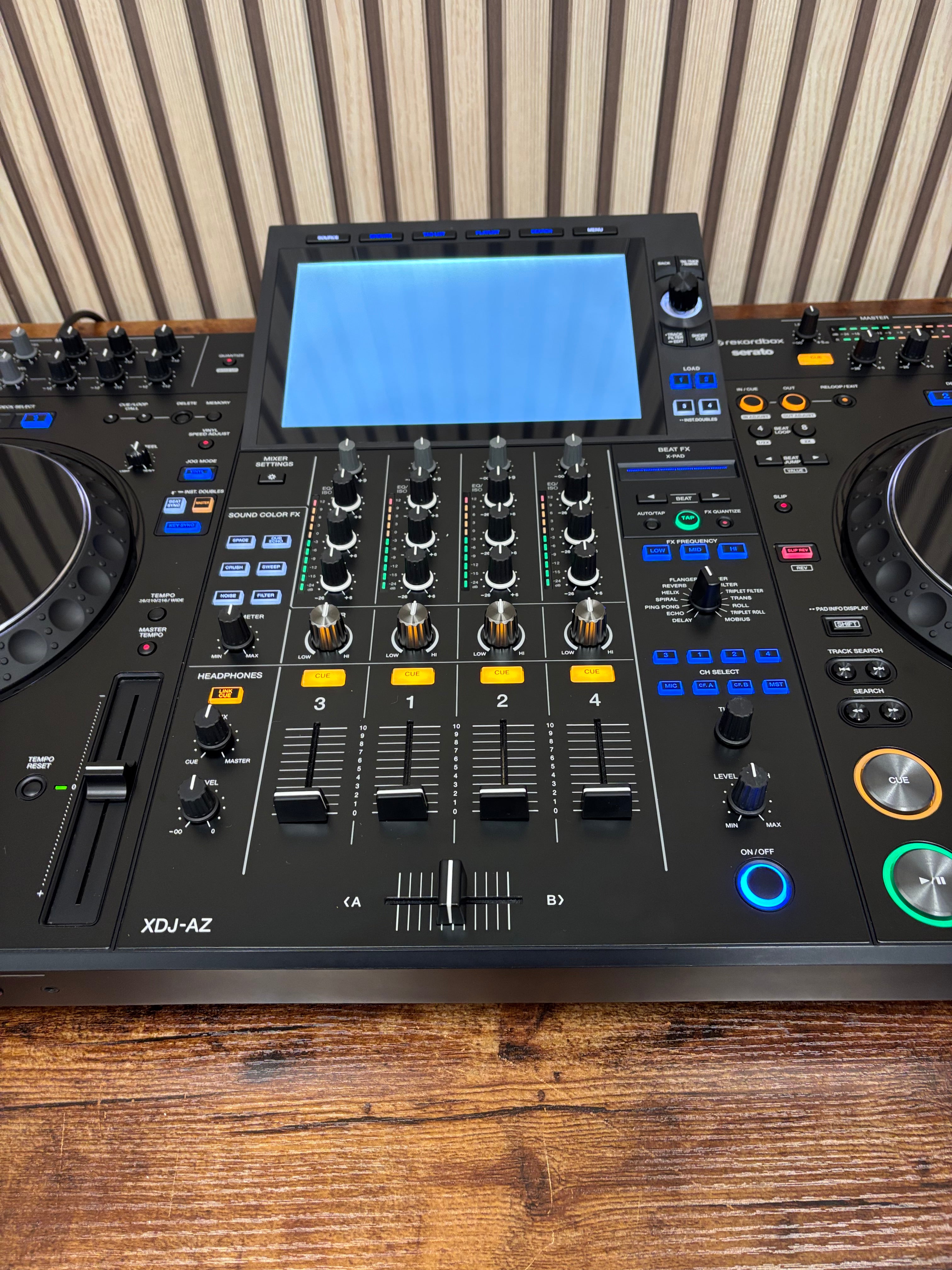 AlphaTheta XDJ-AZ