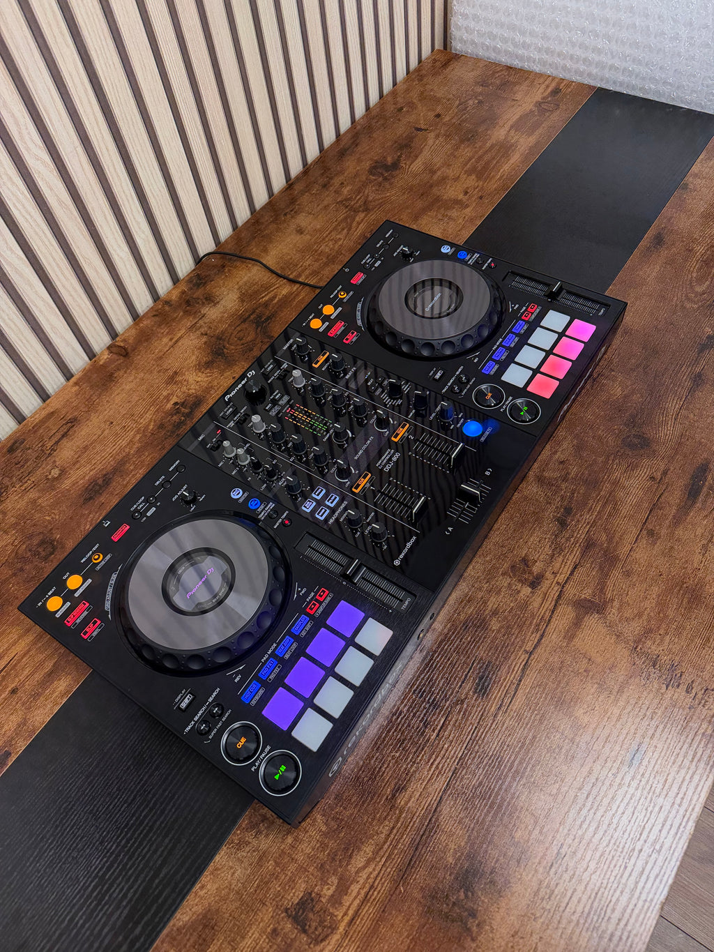 Pioneer DDJ-800 DJ Controller