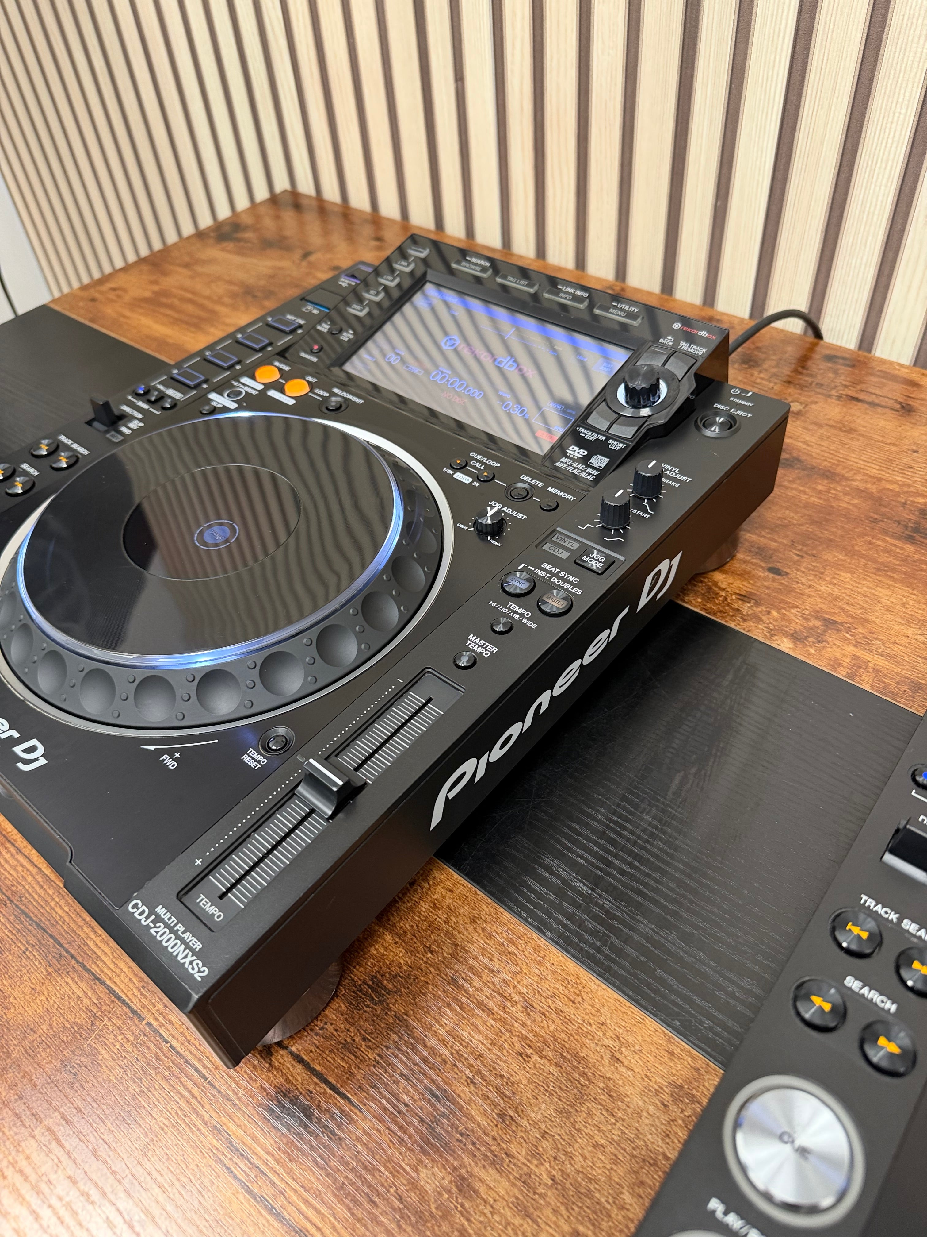 Pioneer CDJ-2000NXS2 Media Player Pair