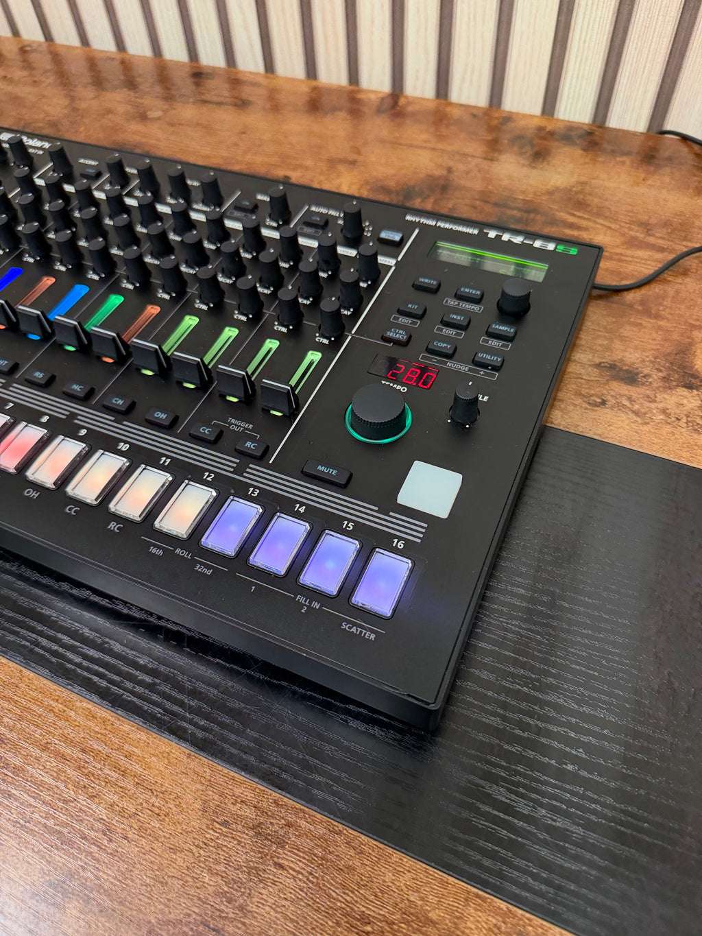 Roland TR-8S Drum machine