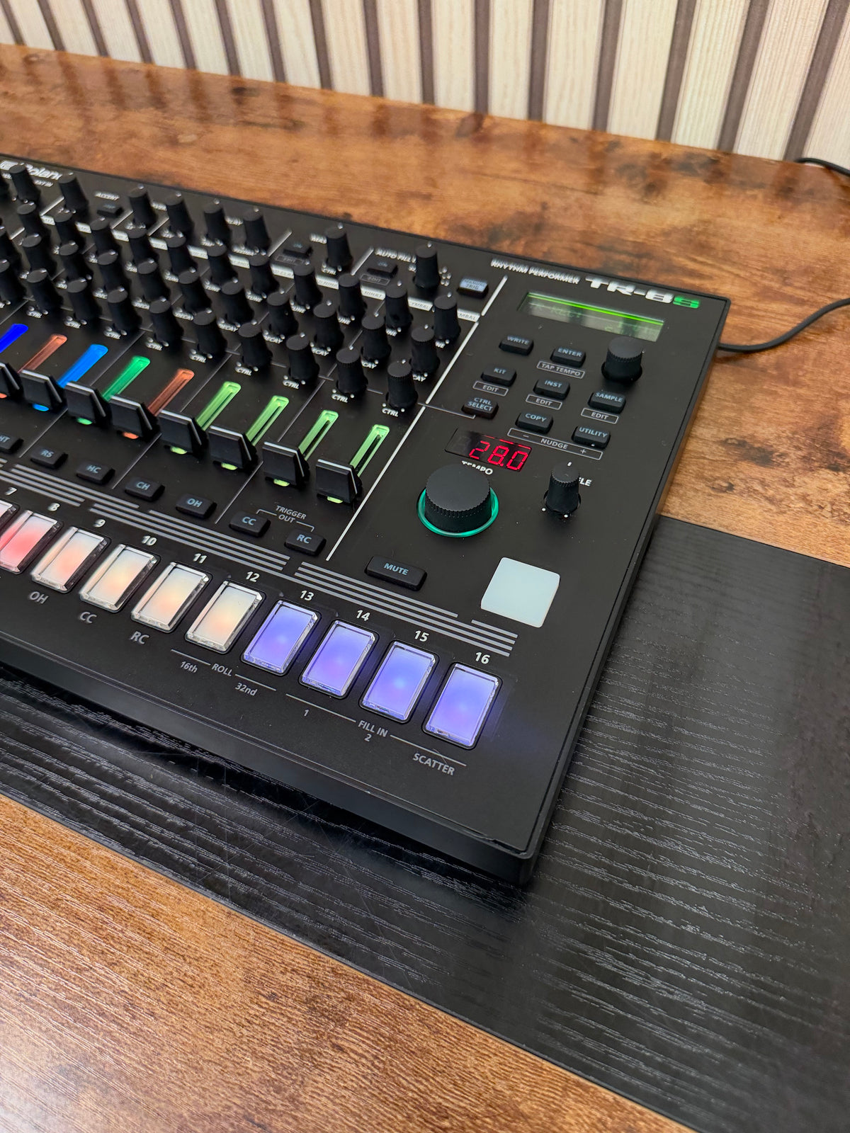 Roland TR-8S Drum machine