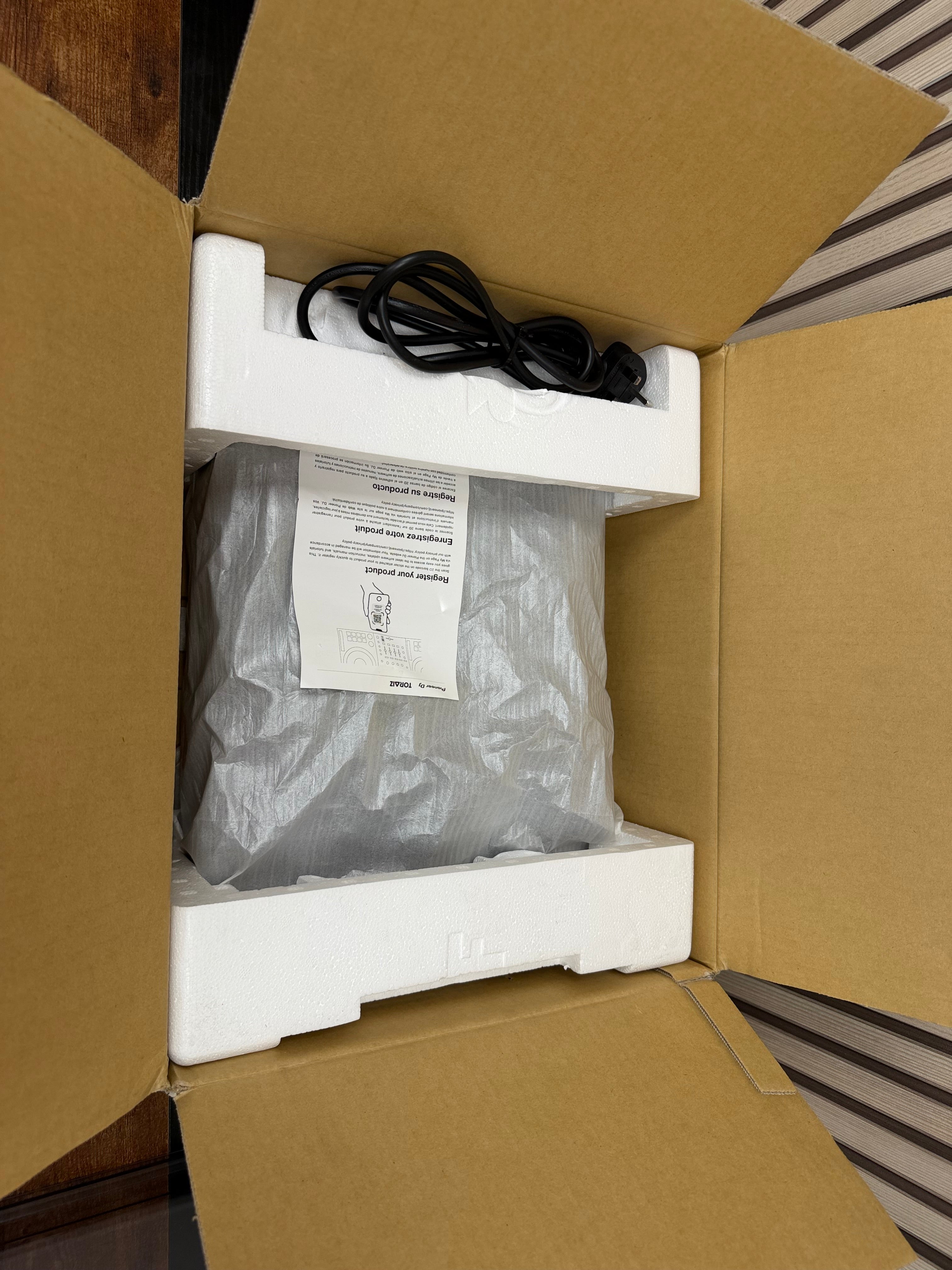 Pioneer DJ DJM-750MK2 4-Channel DJ Mixer