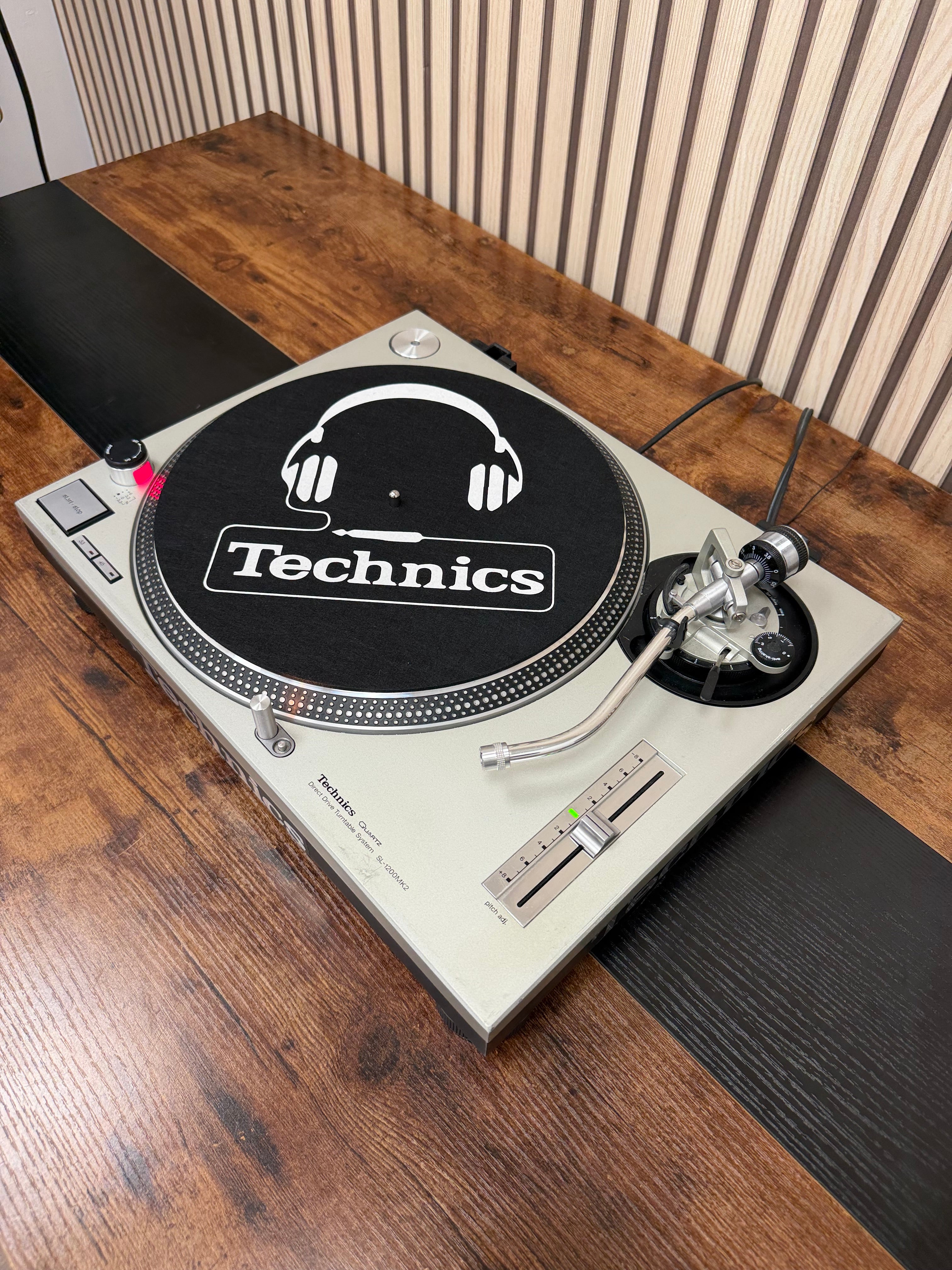 Technics SL-1200MK2 DJ Turntable