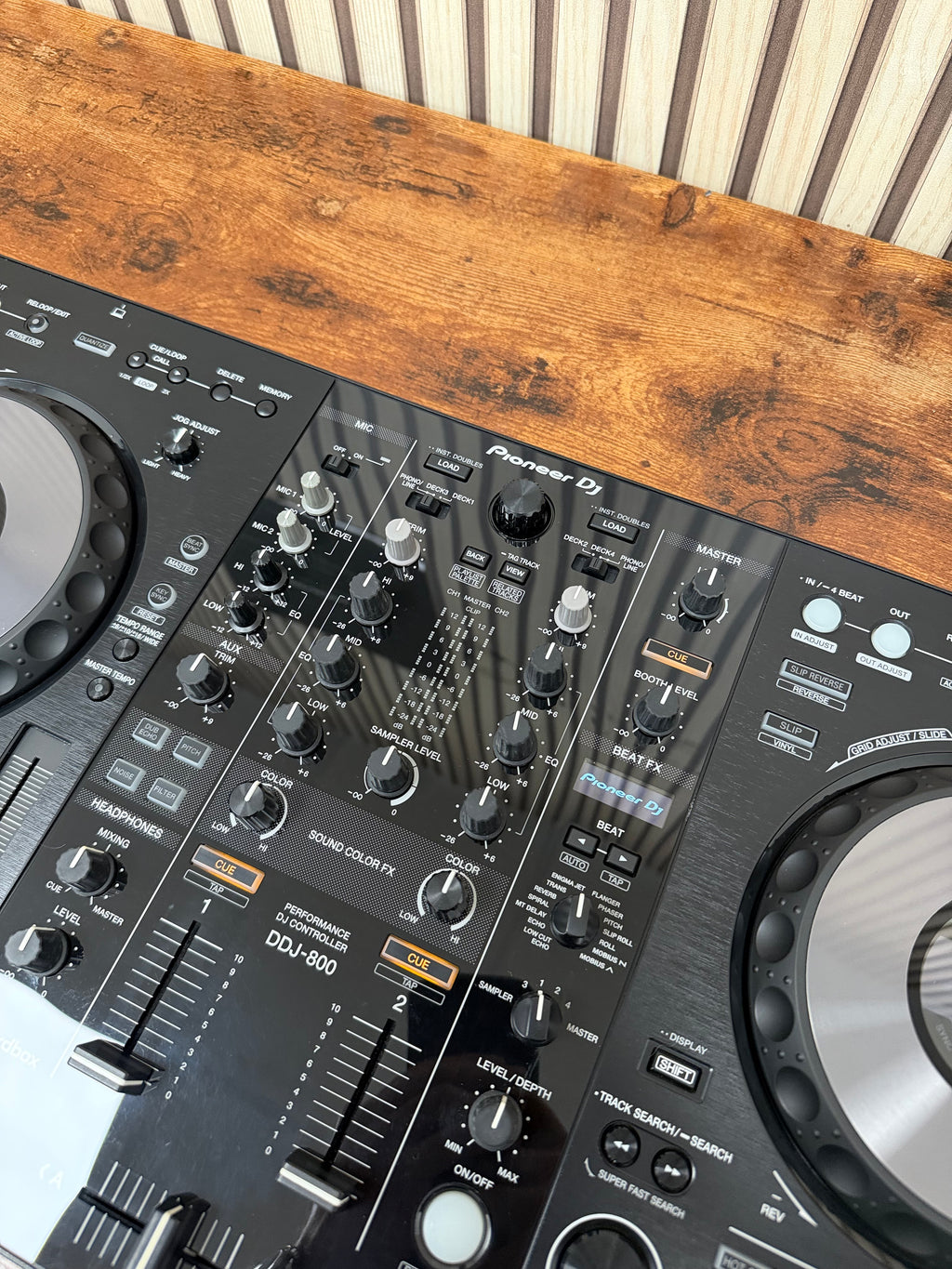 Pioneer DDJ-800 DJ Controller