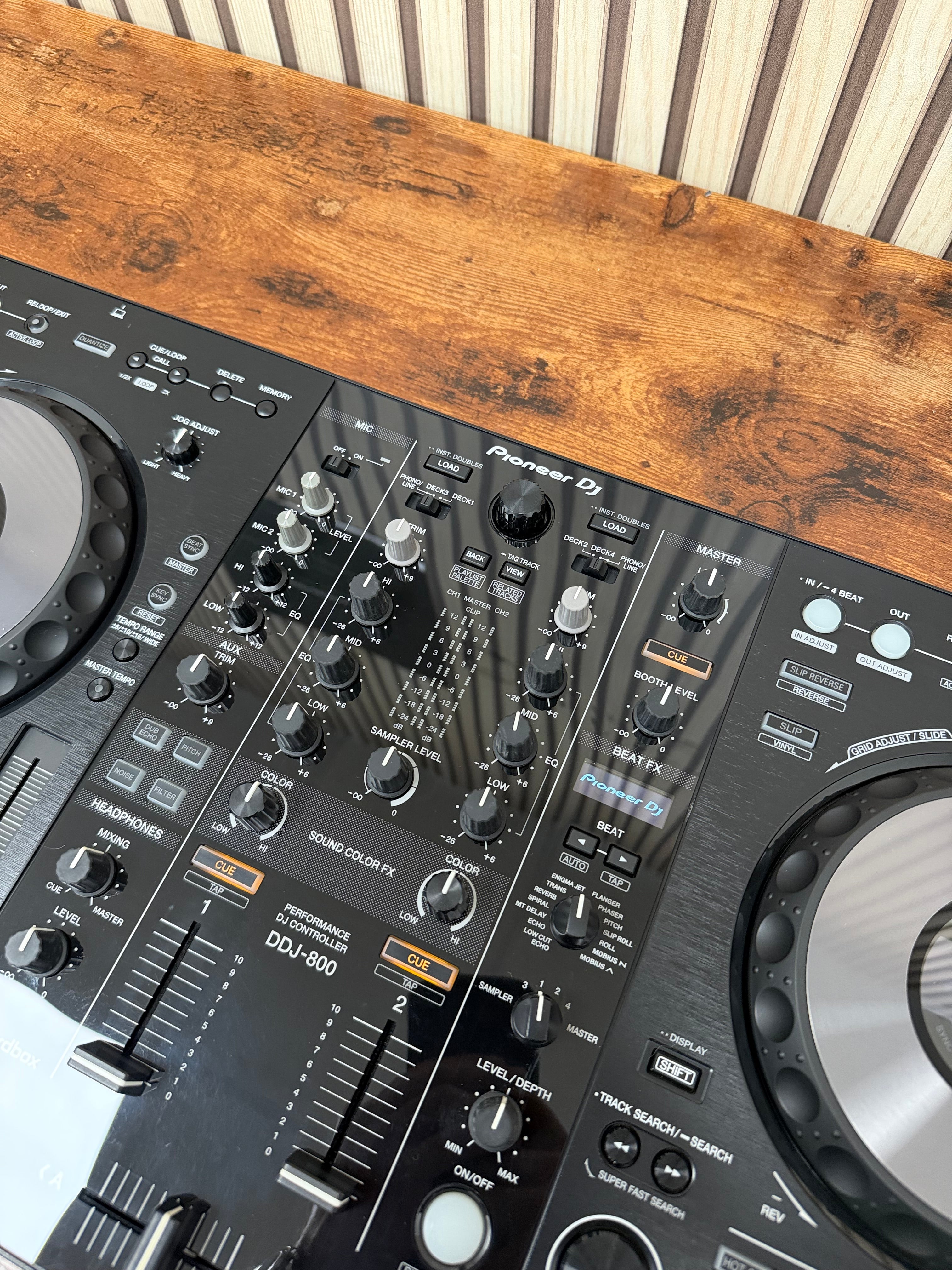 Pioneer DDJ-800 DJ Controller
