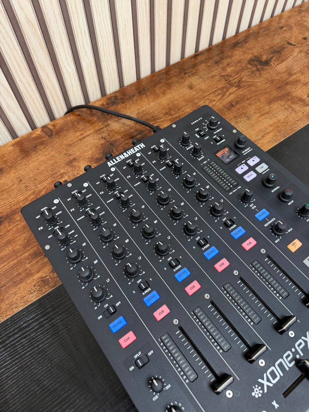 Allen & Heath Xone:PX5 Analogue DJ Mixer