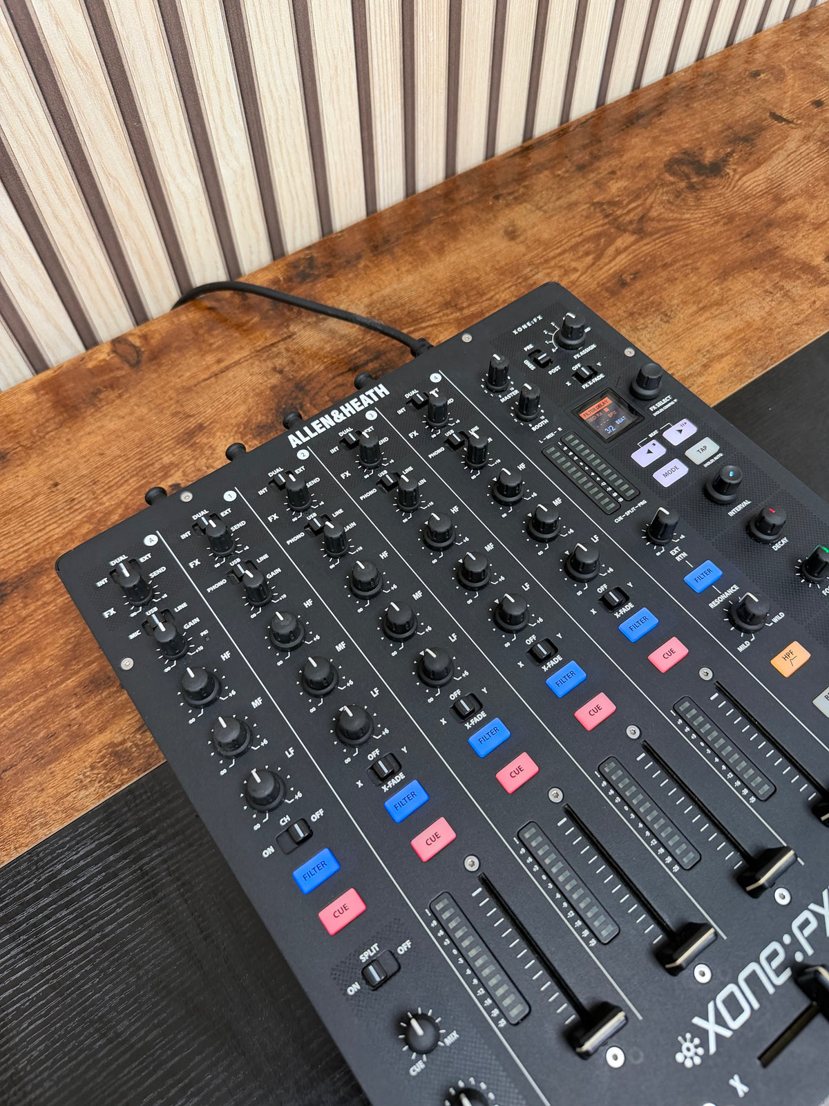 Allen & Heath Xone:PX5 Analogue DJ Mixer