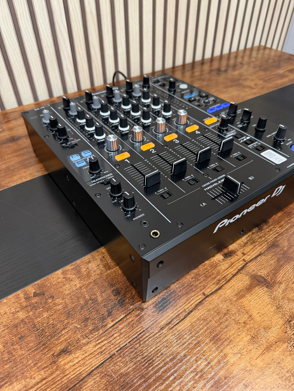 Pioneer DJ DJM-750MK2 4-Channel DJ Mixer