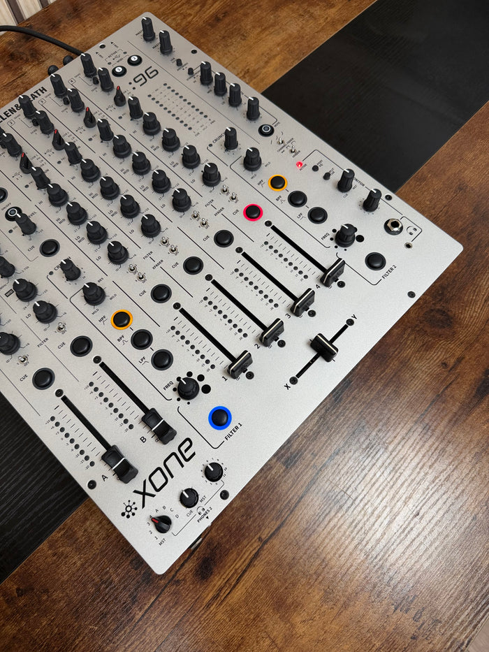 Allen & Heath Xone:96 Analogue DJ Mixer