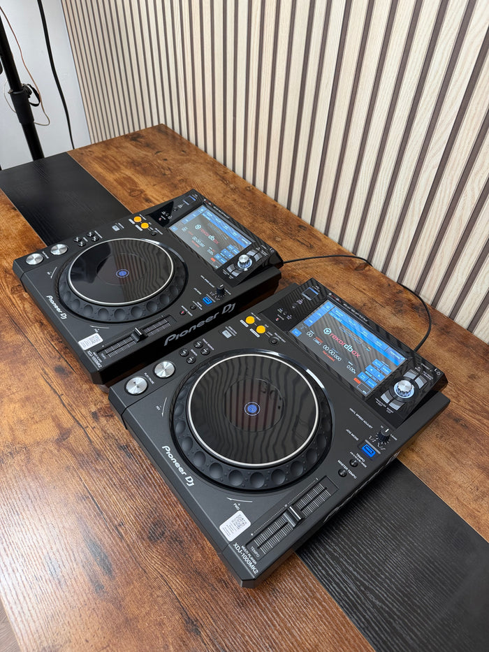 Pioneer DJ XDJ-1000MK2 Digital Turntable Pair