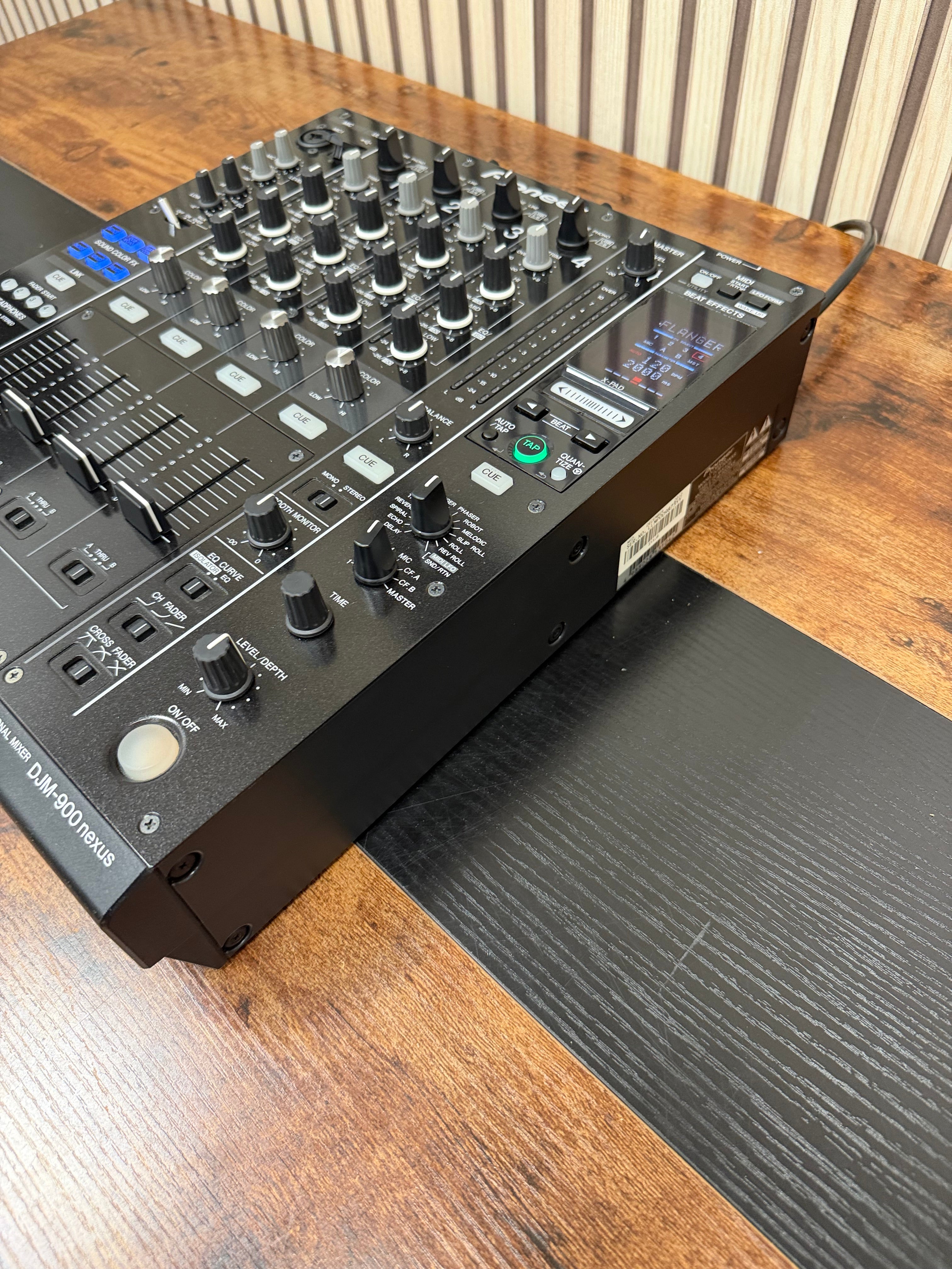 Pioneer DJM-900NXS 4-Channel DJ Mixer