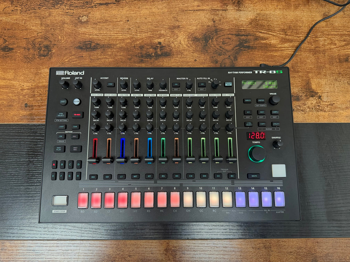 Roland TR-8S Drum machine