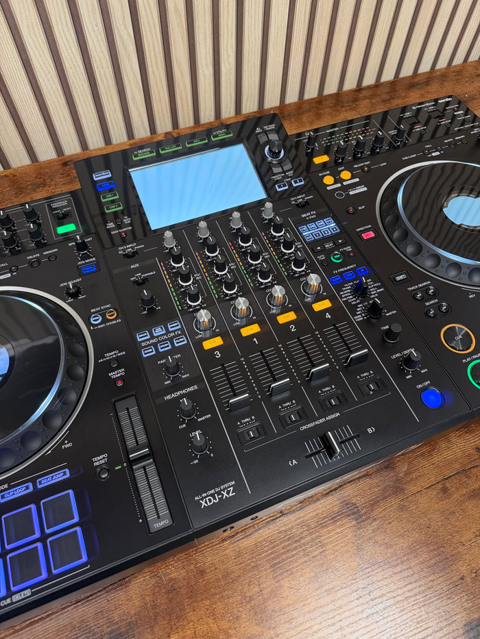 Pioneer XDJ-XZ Standalone DJ Controller