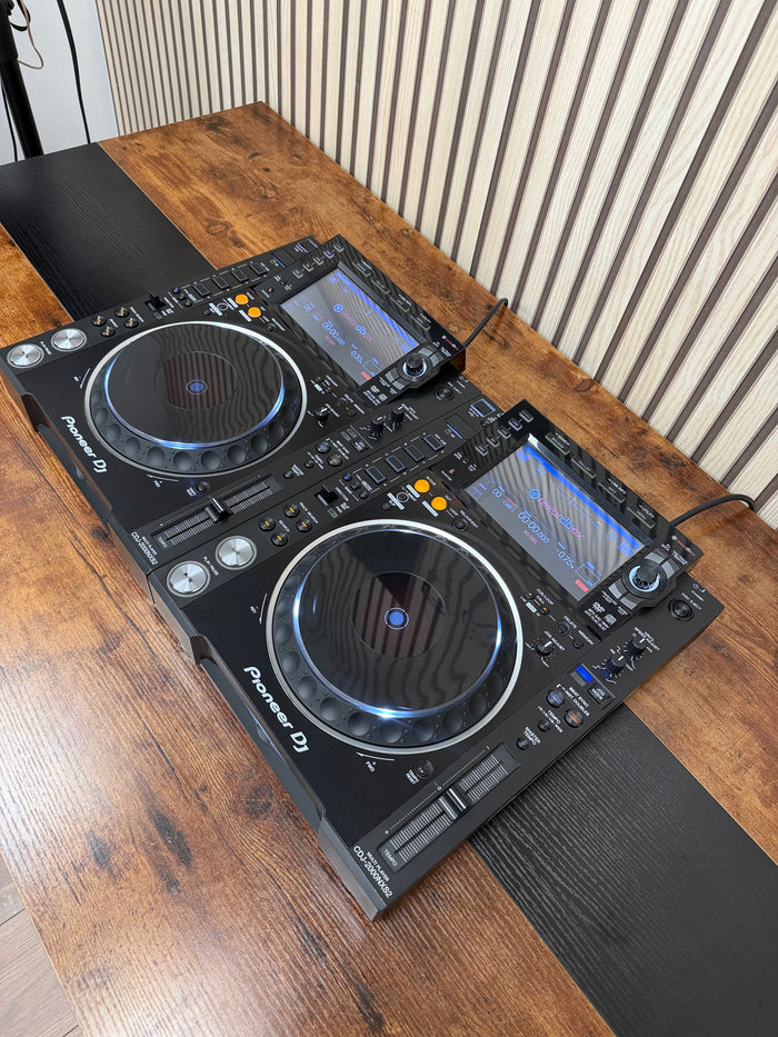 Pioneer CDJ-2000NXS2 Media Player Pair