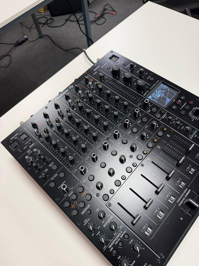 Pioneer DJM-V10 Pro DJ Mixer